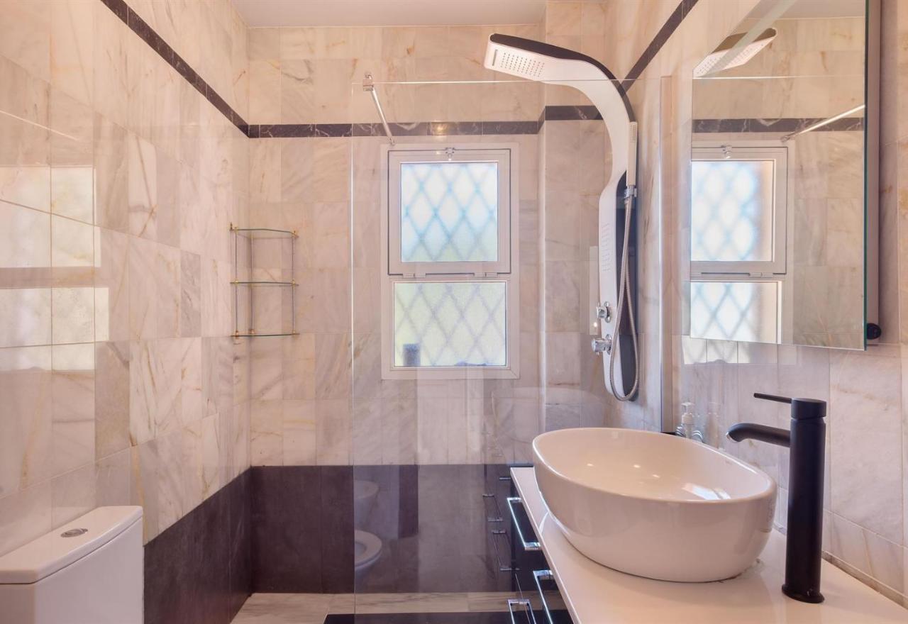 Villa Domus Vesta Marbella Esterno foto